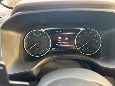 Used 2021 Nissan Rogue SV w/ Premium Package image 12