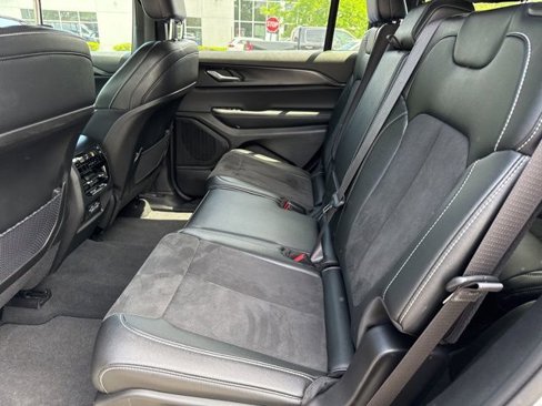Used 2023 Jeep Grand Cherokee L Altitude image 22