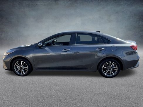 Used 2023 Kia Forte LXS image 9