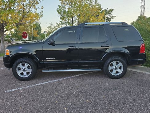 Used 2005 Ford Explorer Limited image 4