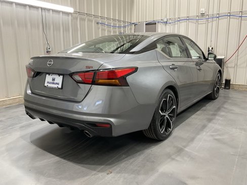 Used 2023 Nissan Altima 2.5 SR image 21