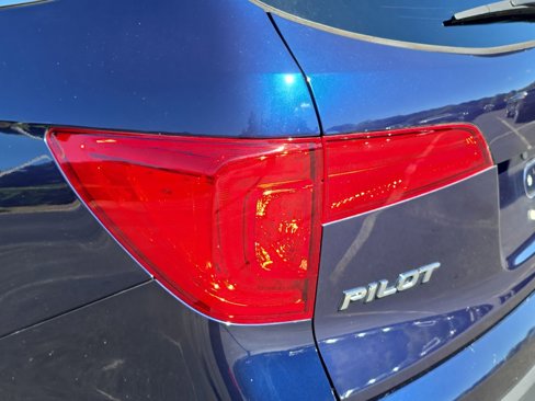 Used 2017 Honda Pilot Elite image 35