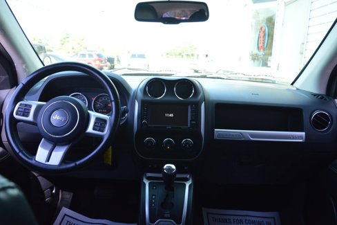 Used 2014 Jeep Compass Latitude image 30