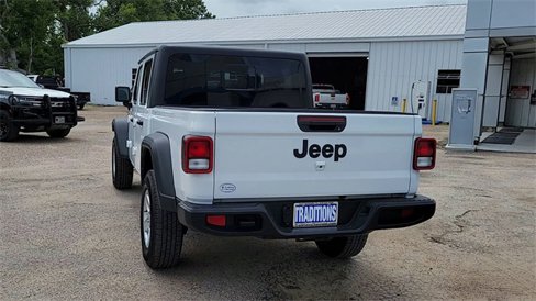 Used 2023 Jeep Gladiator Sport image 7