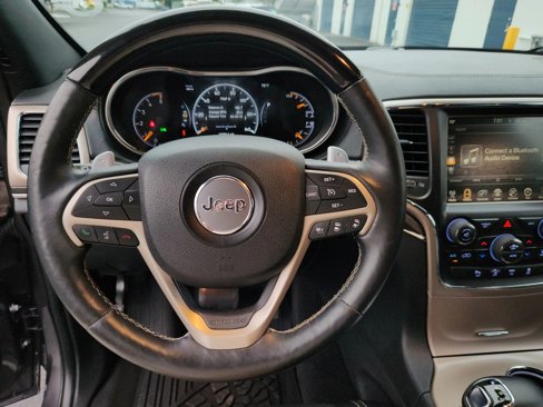 Used 2015 Jeep Grand Cherokee Overland w/ Advanced Technology Group image 8