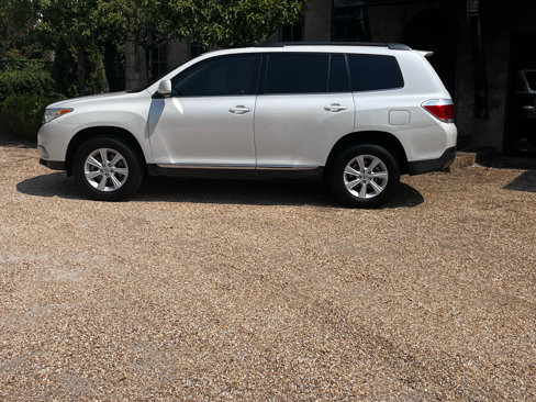 Used 2013 Toyota Highlander FWD image 5