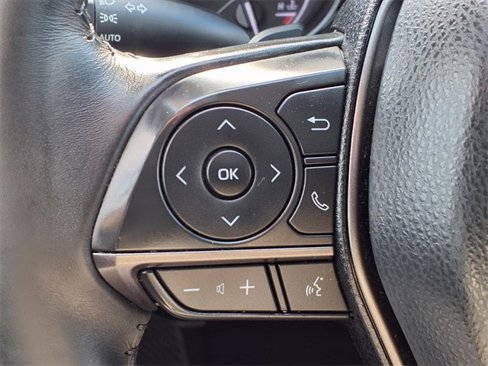 Used 2021 Toyota Camry SE image 12