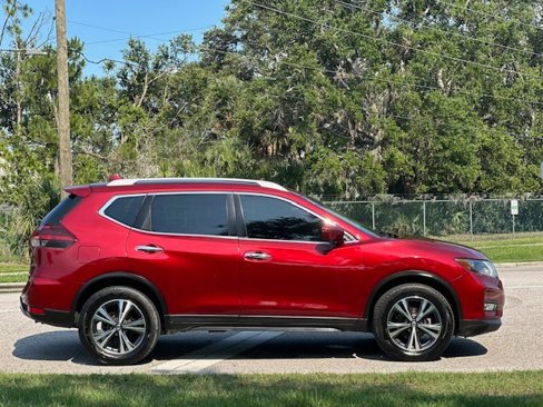Used 2019 Nissan Rogue SV w/ Premium Package image 6
