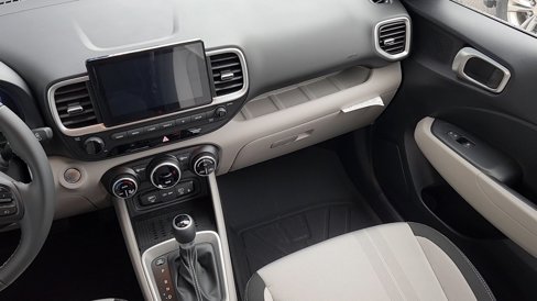 New 2026 Hyundai Venue SEL image 6