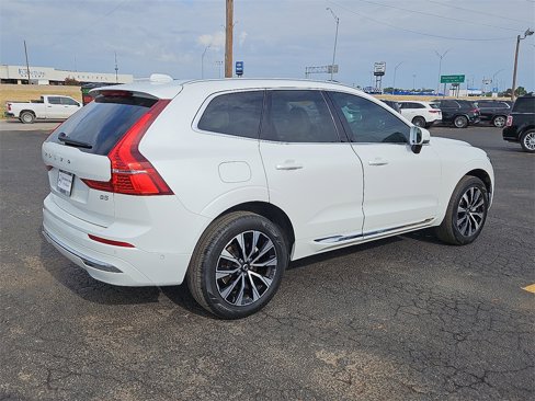 Used 2023 Volvo XC60 B5 Plus w/ Climate Package image 8