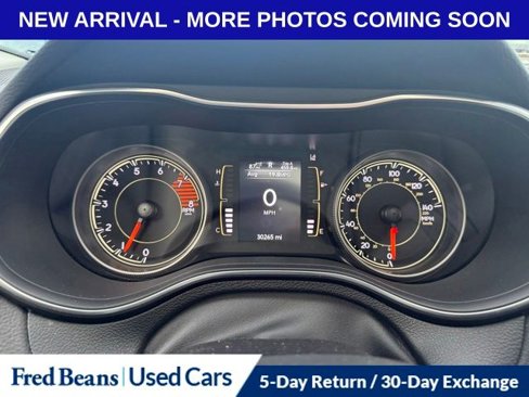 Certified 2022 Jeep Cherokee Latitude w/ Sun & Sound Group image 15