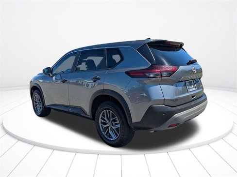 Used 2023 Nissan Rogue S image 5