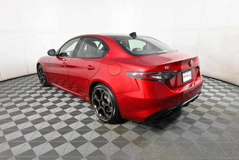 New 2025 Alfa Romeo Giulia w/ Driving Assist Package image 7