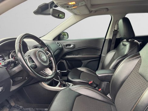 Used 2020 Jeep Compass Latitude image 11