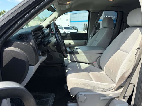 Used 2009 Chevrolet Silverado 2500 LT w/ Safety Package image 10