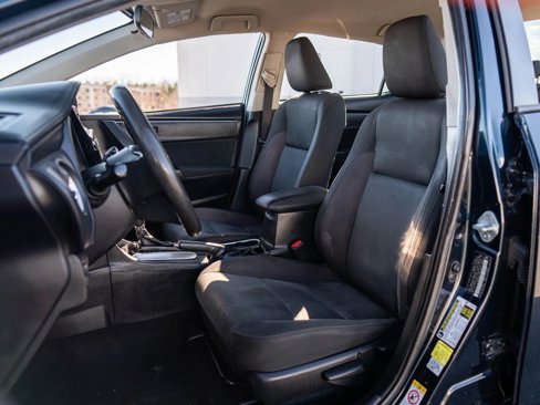 Used 2018 Toyota Corolla LE image 25
