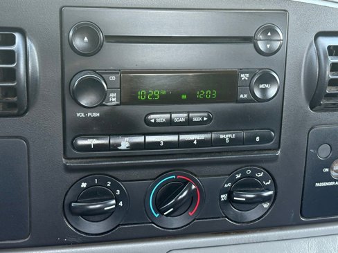 Used 2007 Ford F550 2WD Regular Cab Super Duty image 29