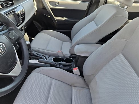 Used 2016 Toyota Corolla LE image 12