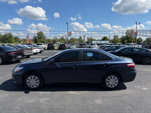 Used 2016 Toyota Camry LE image 7