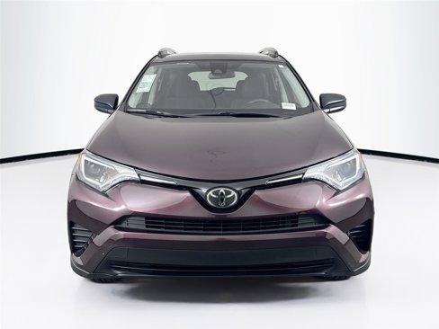 Used 2018 Toyota RAV4 LE image 3