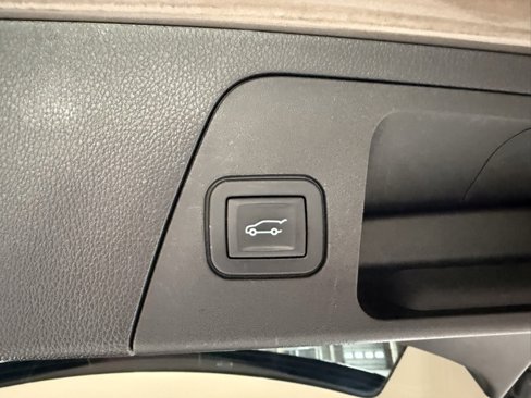 Used 2018 Buick Envision Essence image 37