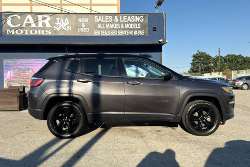 Used 2020 Jeep Compass Latitude image 3