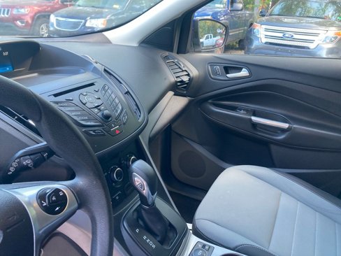 Used 2016 Ford Escape SE w/ SE Cold Weather Package image 16