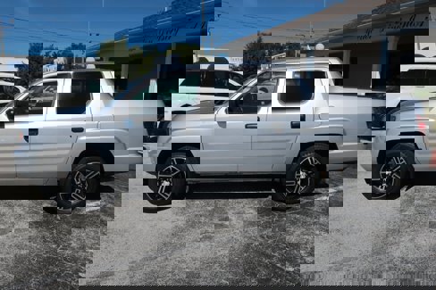 Used 2014 Honda Ridgeline Sport image 9
