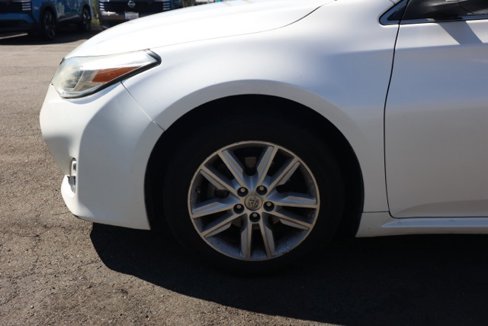 Used 2013 Toyota Avalon XLE image 11