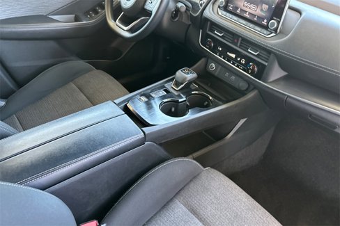 Used 2023 Nissan Rogue SV image 23