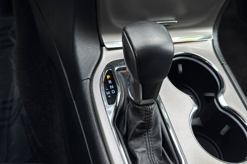 Used 2018 Jeep Grand Cherokee Limited image 25