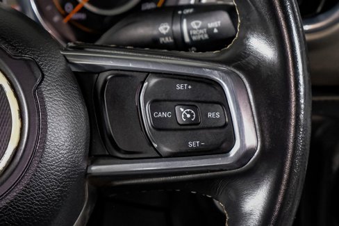 Used 2018 Jeep Wrangler Unlimited Sahara image 19