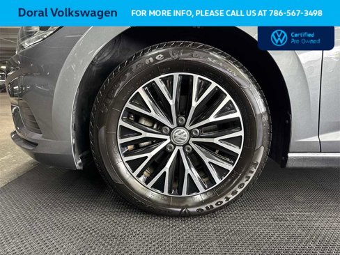 Certified 2020 Volkswagen Jetta SE w/ SE Cold Weather Package image 10