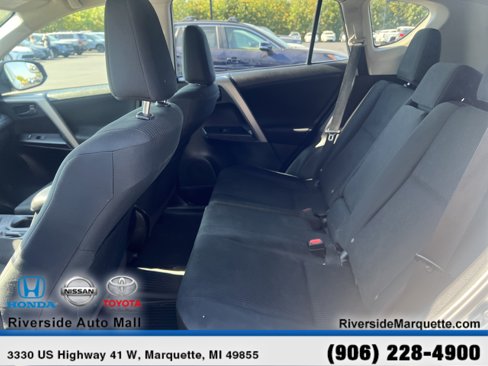 Used 2018 Toyota RAV4 LE image 24