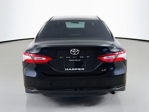 Used 2018 Toyota Camry L image 8