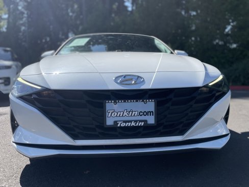 Used 2022 Hyundai Elantra SE image 5