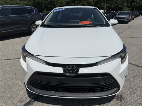 Used 2024 Toyota Corolla LE image 10