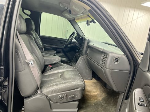 Used 2003 Chevrolet Avalanche 4x4 w/ Suspension Package, Off-Road image 20