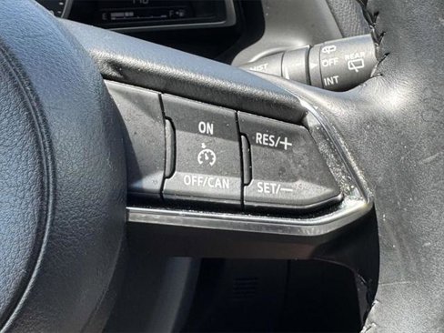 Used 2018 MAZDA MAZDA3 Touring image 18