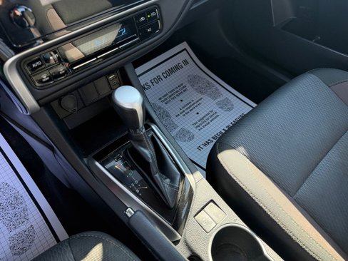 Used 2018 Toyota Corolla L image 24