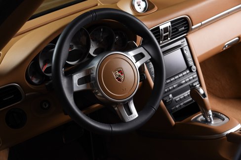 Used 2010 Porsche 911 Carrera S image 15