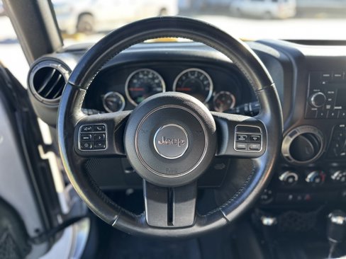 Used 2018 Jeep Wrangler Unlimited Sport image 27