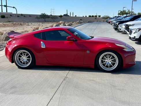 Used 2009 Nissan 370Z Touring image 3
