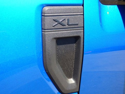 New 2025 Ford Maverick XL image 3