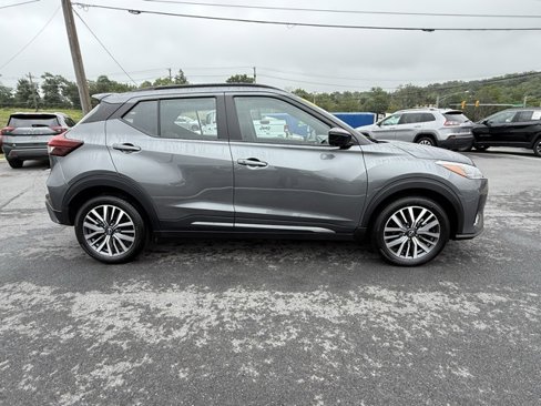 Certified 2024 Nissan Kicks SR image 4