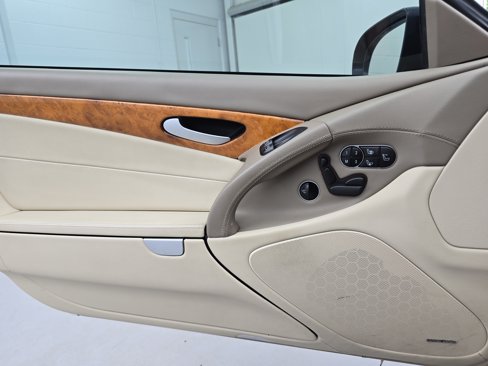 Used 2009 Mercedes-Benz SL 550 image 23