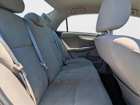 Used 2013 Toyota Corolla LE image 24