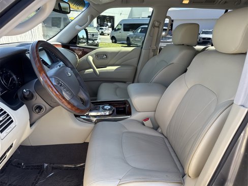 Used 2017 INFINITI QX80 2WD w/ Deluxe Technology Package image 9