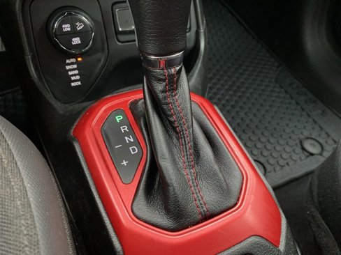 Certified 2016 Jeep Renegade Trailhawk image 26