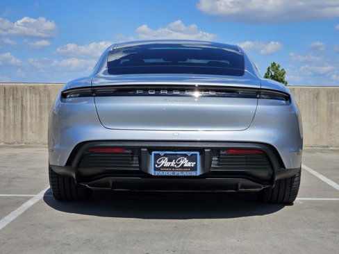 Certified 2022 Porsche Taycan image 7